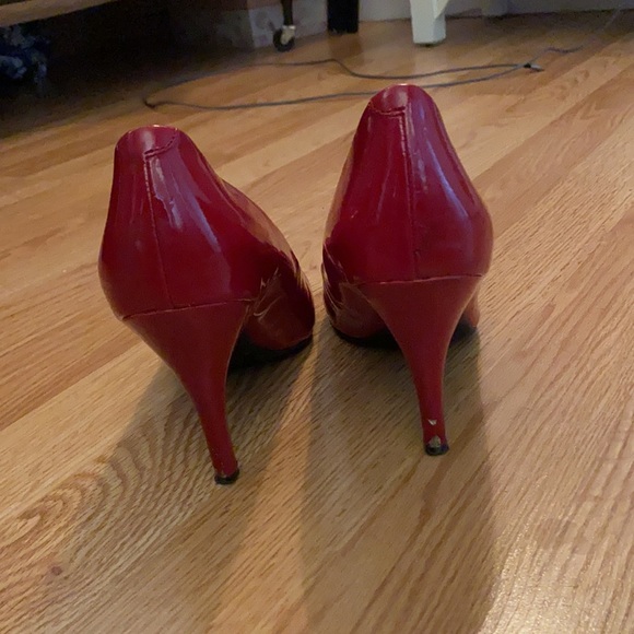 Red Heels - Picture 3 of 6
